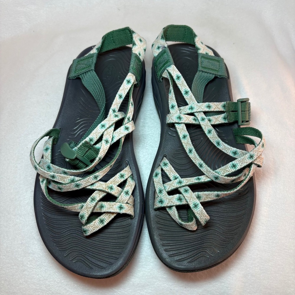 Chaco Z/Cloud X2 Women 8 Sandals Green Cream Strappy Toe Loop Hiking J106622